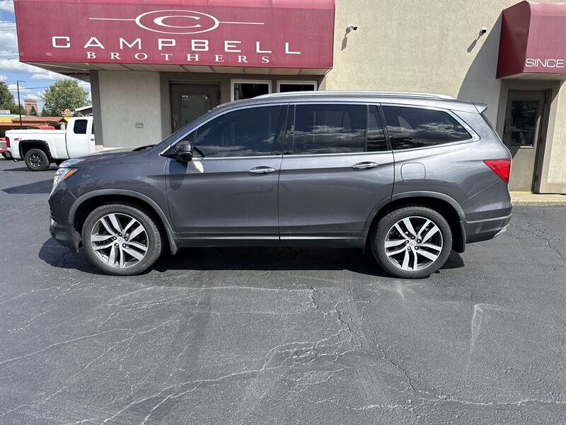 2017 Honda Pilot Elite - Photo 1 - Rushville, IN 46173