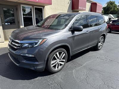 2017 Honda Pilot Elite   - Photo 2 - Rushville, IN 46173