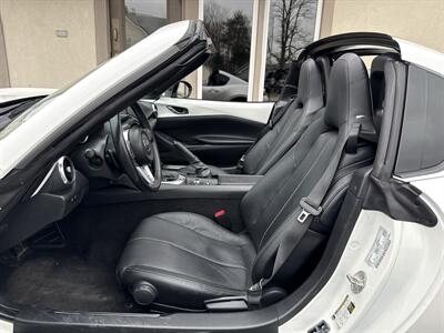 2023 Mazda MX-5 Miata RF Grand Touring   - Photo 8 - Rushville, IN 46173