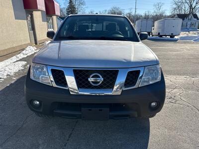 2016 Nissan Frontier SV V6   - Photo 3 - Rushville, IN 46173