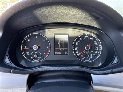 2013 Volkswagen Passat TDI SE   - Photo 13 - Rushville, IN 46173