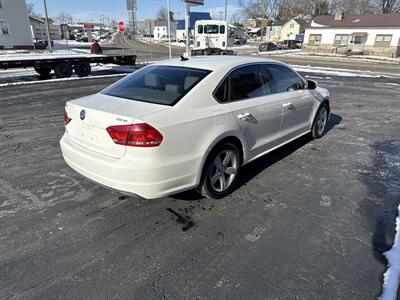 2013 Volkswagen Passat TDI SE   - Photo 5 - Rushville, IN 46173