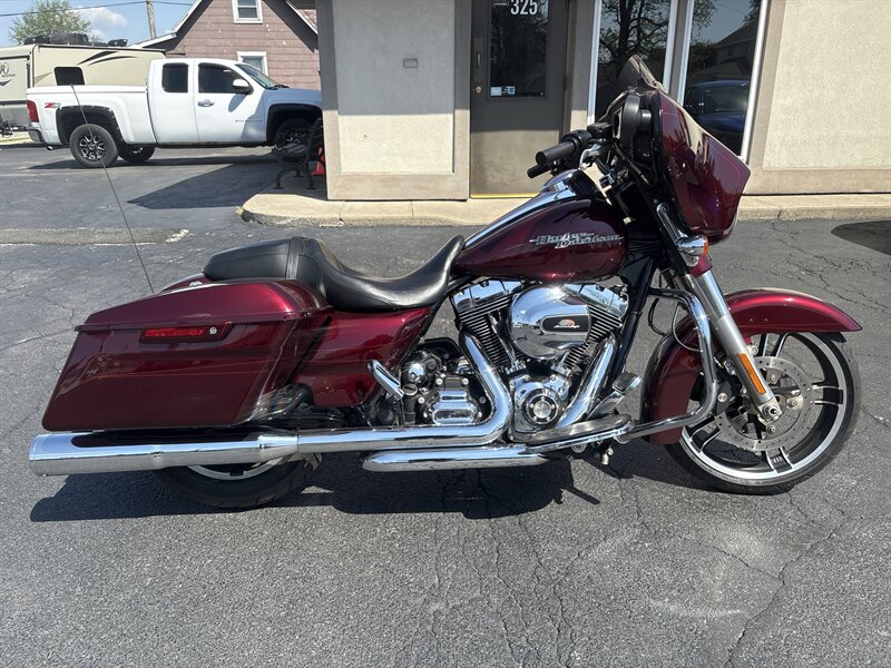 2014 Harley-Davidson Special   - Photo 1 - Rushville, IN 46173