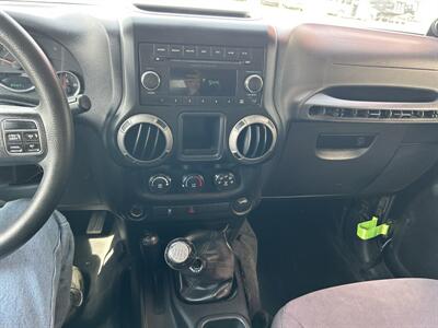 2013 Jeep Wrangler Sport   - Photo 11 - Rushville, IN 46173