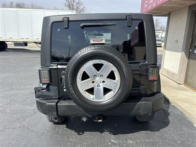 2013 Jeep Wrangler Sport   - Photo 6 - Rushville, IN 46173