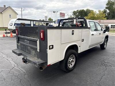 2024 Chevrolet Silverado 3500HD CC Work Truck   - Photo 5 - Rushville, IN 46173