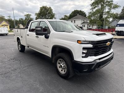 2024 Chevrolet Silverado 3500HD CC Work Truck   - Photo 4 - Rushville, IN 46173