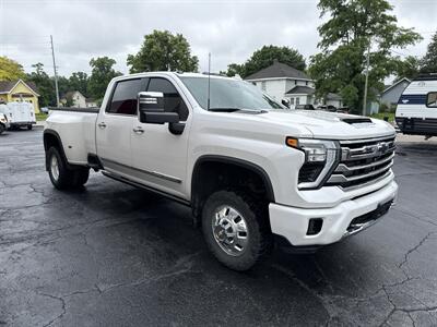 2024 Chevrolet Silverado 3500 High Country   - Photo 5 - Rushville, IN 46173