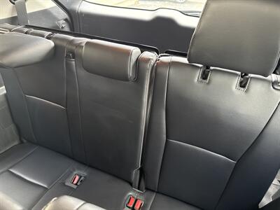 2023 Toyota Highlander XLE   - Photo 13 - Rushville, IN 46173