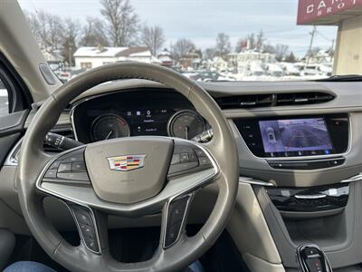 2023 Cadillac XT5 Premium Luxury   - Photo 12 - Rushville, IN 46173