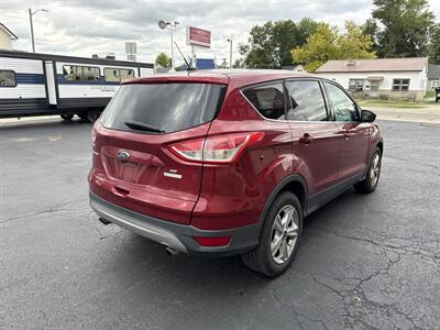 2015 Ford Escape SE - Photo 5 - Rushville, IN 46173