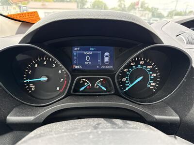 2015 Ford Escape SE - Photo 13 - Rushville, IN 46173