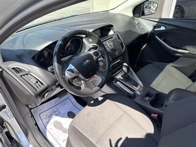 2012 Ford Focus SEL   - Photo 10 - Rushville, IN 46173