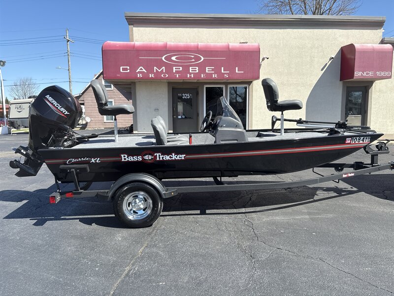 2025 Tracker Bass Tracker Classic XL   - Photo 1 - Rushville, IN 46173