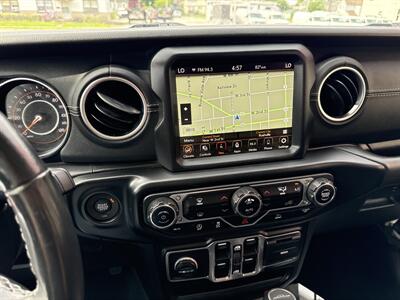 2021 Jeep Gladiator Overland   - Photo 12 - Rushville, IN 46173