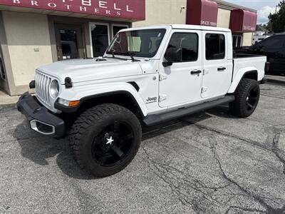 2021 Jeep Gladiator Overland   - Photo 2 - Rushville, IN 46173