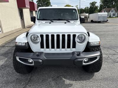 2021 Jeep Gladiator Overland   - Photo 3 - Rushville, IN 46173