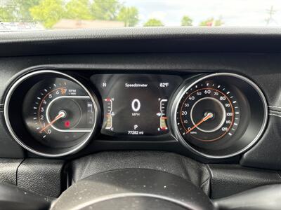 2021 Jeep Gladiator Overland   - Photo 14 - Rushville, IN 46173