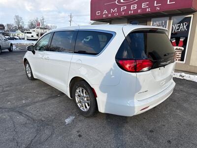 2023 Chrysler Voyager LX   - Photo 8 - Rushville, IN 46173