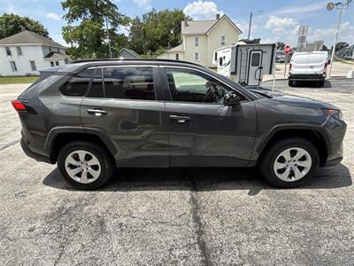 2021 Toyota RAV4 LE   - Photo 5 - Rushville, IN 46173