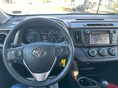 2018 Toyota RAV4 LE   - Photo 15 - Rushville, IN 46173