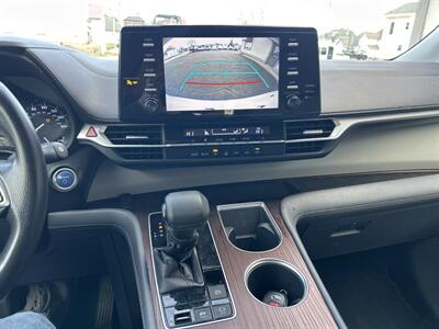 2021 Toyota Sienna LE 8-Passenger   - Photo 10 - Rushville, IN 46173