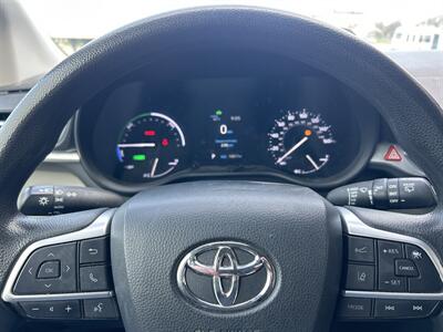 2021 Toyota Sienna LE 8-Passenger   - Photo 9 - Rushville, IN 46173