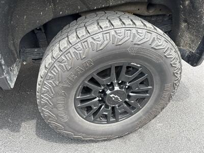 2025 Chevrolet Silverado 2500 ZR2 - Photo 9 - Rushville, IN 46173