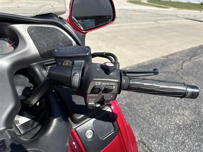 2003 Honda Goldwing   - Photo 17 - Rushville, IN 46173