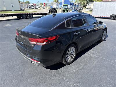 2018 Kia Optima S   - Photo 5 - Rushville, IN 46173
