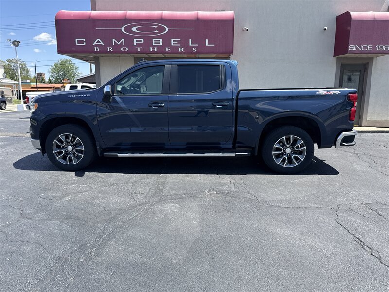 2022 Chevrolet Silverado 1500 LT   - Photo 1 - Rushville, IN 46173