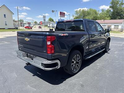 2022 Chevrolet Silverado 1500 LT - Photo 5 - Rushville, IN 46173