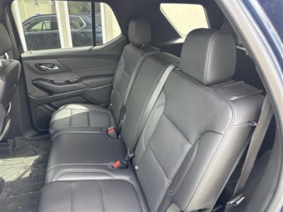 2022 Chevrolet Traverse LT Leather   - Photo 6 - Rushville, IN 46173