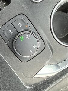 2022 Chevrolet Traverse LT Leather   - Photo 12 - Rushville, IN 46173