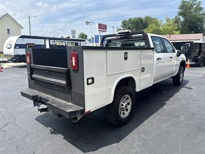 2022 Chevrolet Silverado 3500HD CC Work Truck - Photo 5 - Rushville, IN 46173