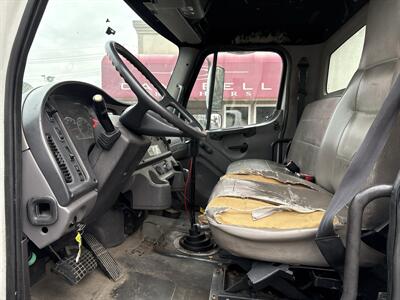 2007 Freightliner M2 106 - Photo 17 - Rushville, IN 46173