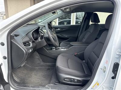 2024 Chevrolet Malibu LT   - Photo 8 - Rushville, IN 46173