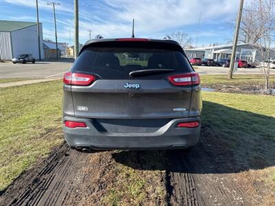 2015 Jeep Cherokee Latitude   - Photo 7 - Rushville, IN 46173