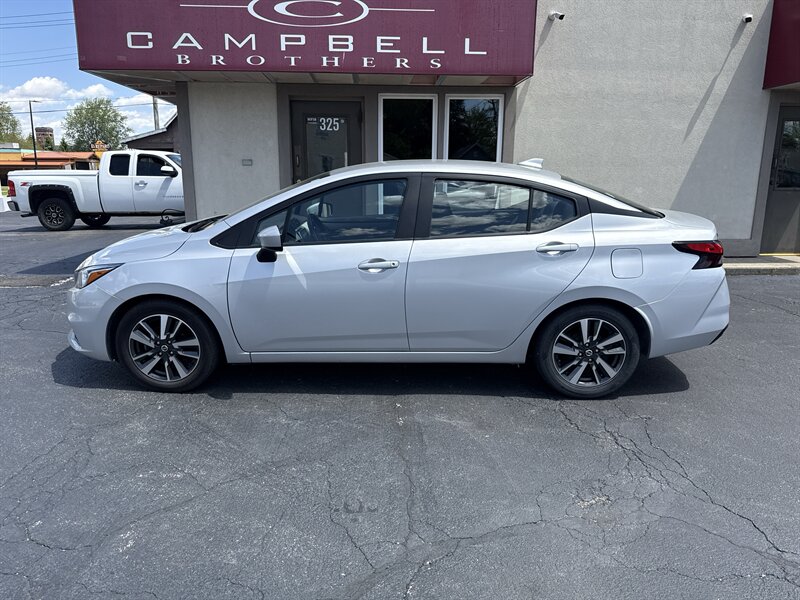 2022 Nissan Versa 1.6 SV CVT's photo