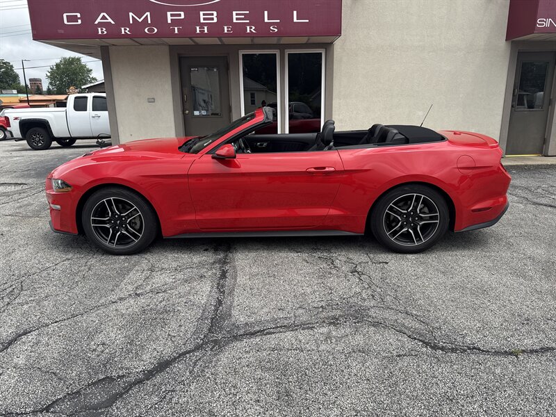 2021 Ford Mustang EcoBoost  