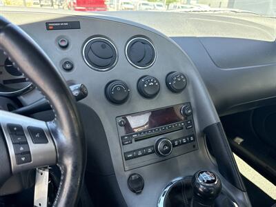 2006 Pontiac Solstice Convertible   - Photo 13 - Rushville, IN 46173