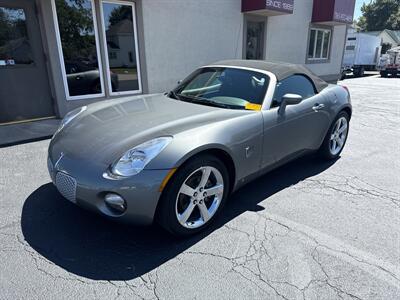 2006 Pontiac Solstice Convertible   - Photo 2 - Rushville, IN 46173