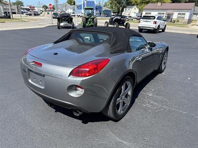 2006 Pontiac Solstice Convertible   - Photo 6 - Rushville, IN 46173
