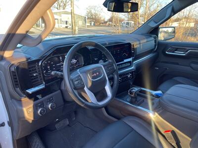 2023 GMC Sierra 1500 SLT   - Photo 12 - Rushville, IN 46173