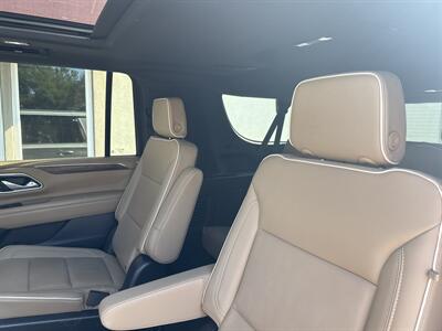 2023 Chevrolet Suburban Premier   - Photo 12 - Rushville, IN 46173