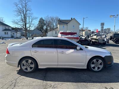 2011 Ford Fusion Sport   - Photo 6 - Rushville, IN 46173