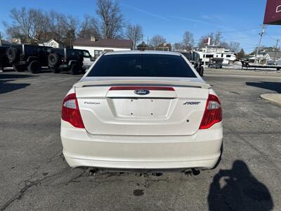 2011 Ford Fusion Sport   - Photo 8 - Rushville, IN 46173