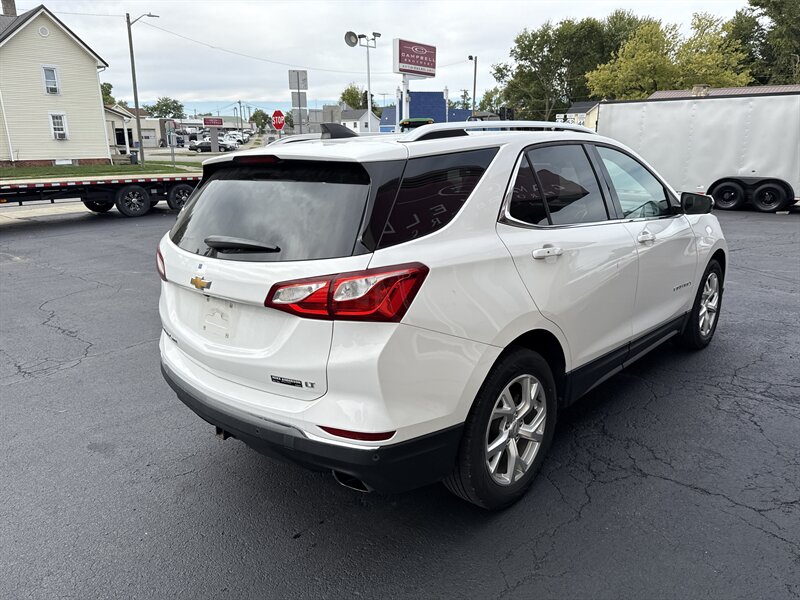 2019 Chevrolet Equinox LT photo 4
