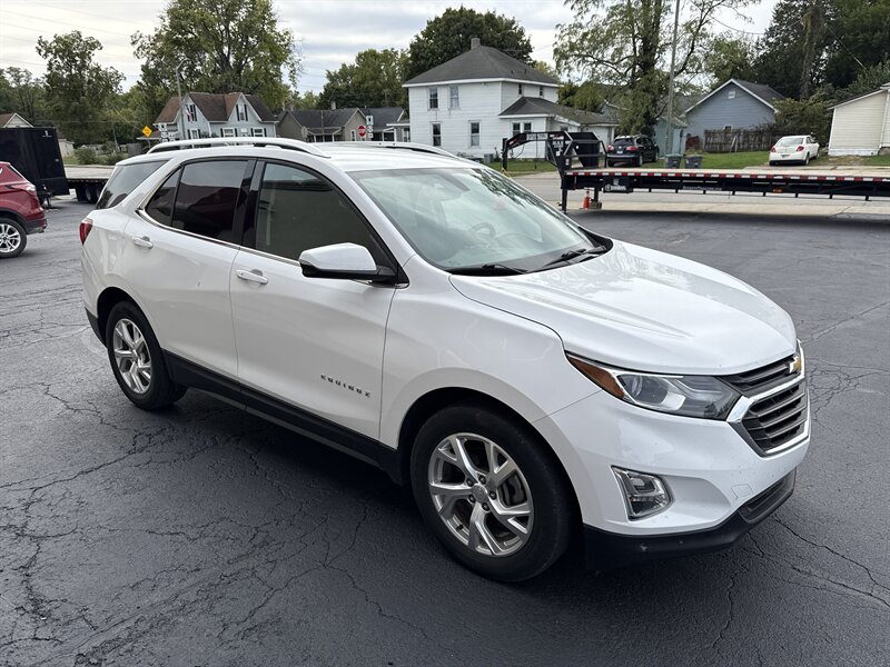 2019 Chevrolet Equinox LT photo 3