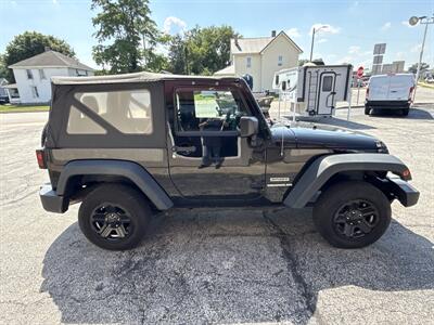 2015 Jeep Wrangler Sport   - Photo 5 - Rushville, IN 46173